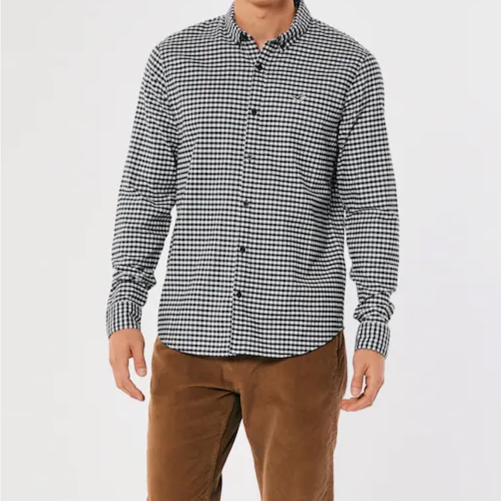 Hollister long sleeve shirt.  M. - Picture 3 of 6